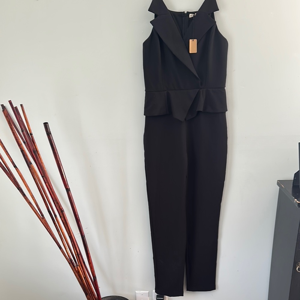Elegant Black Sleeveless Jumpsuit